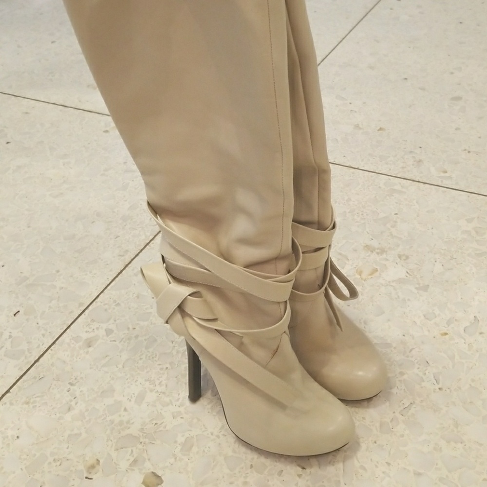 Stunning Dolce Vita Boot
